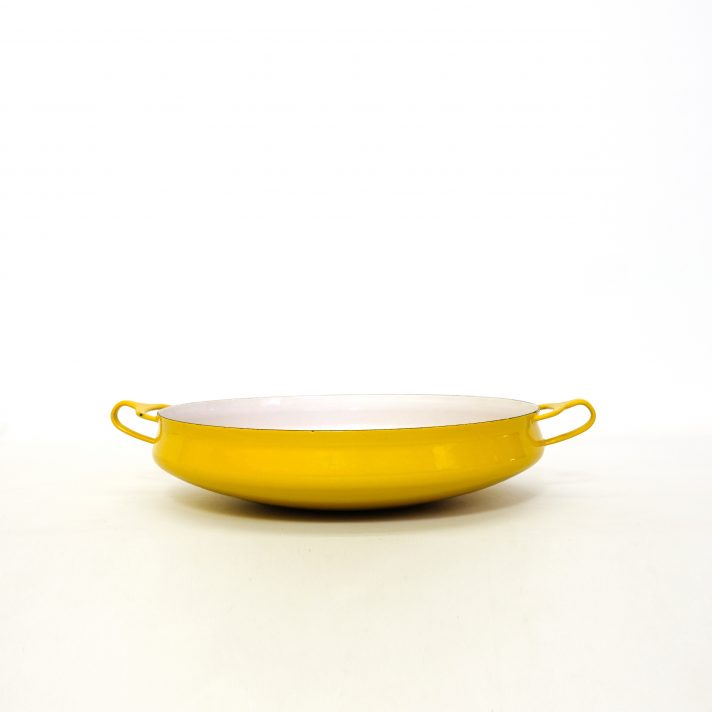 Beautiful yellow enameled paella pan, Dansk Kobenstyle, 1960s.