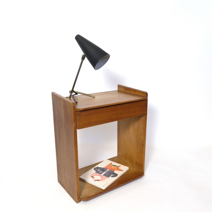 Marcel Gascoin, petite table de chevet en chêne ciré, 1950s.