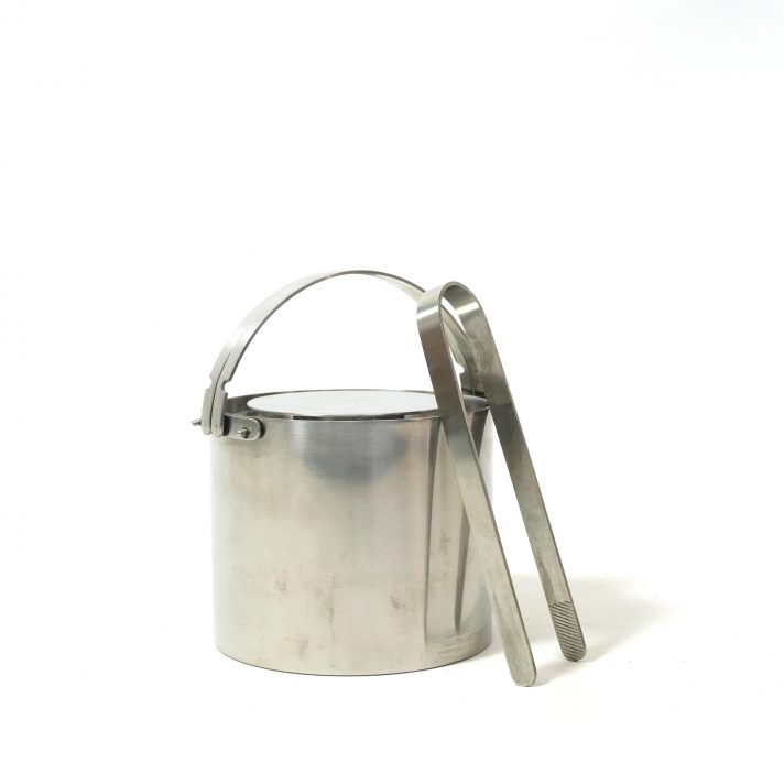 Cylinda Ice bucket by Arne Jacobsen, Stelton, 1967.