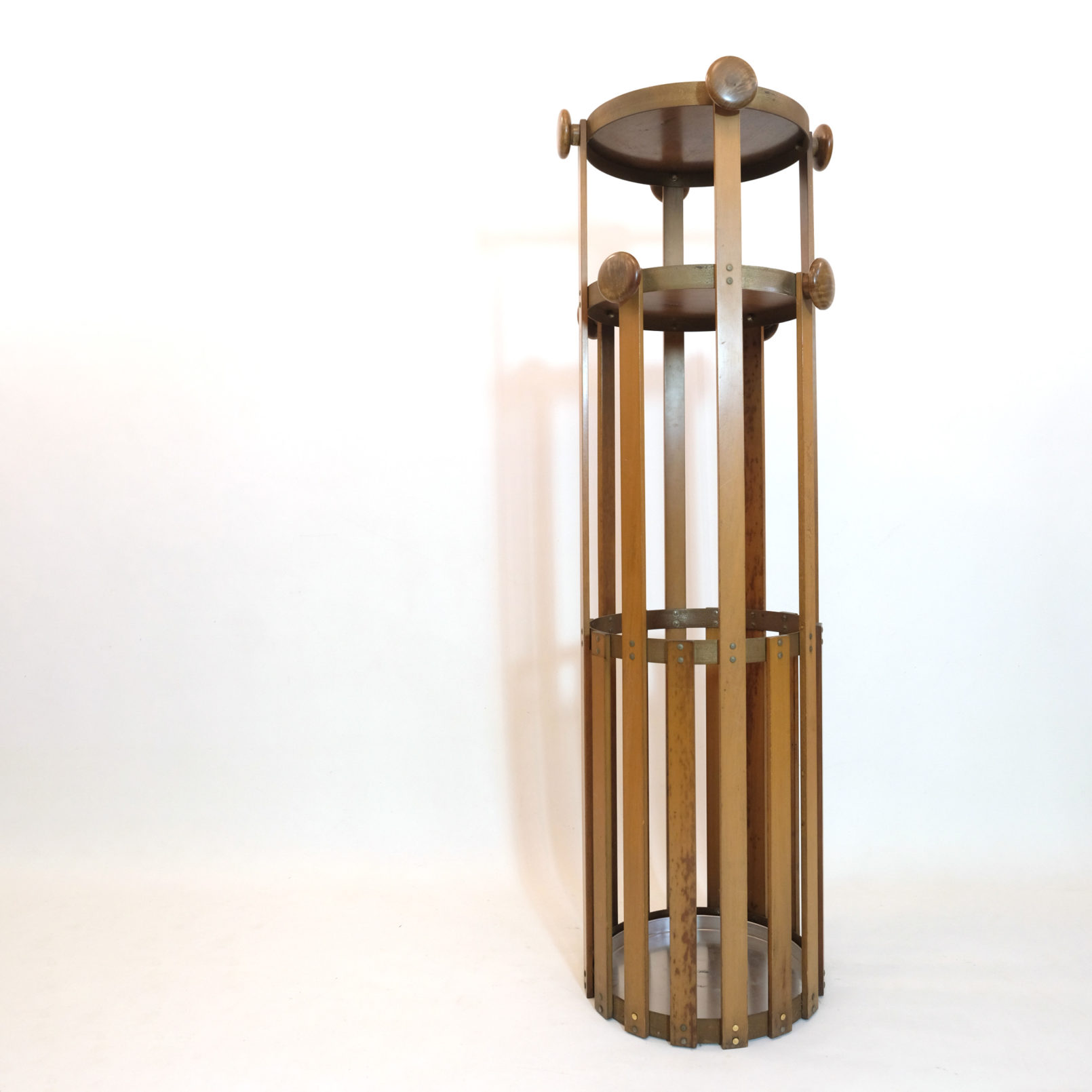Porte manteau sur pied d'origine italienne, 1960s. — LampAndCo