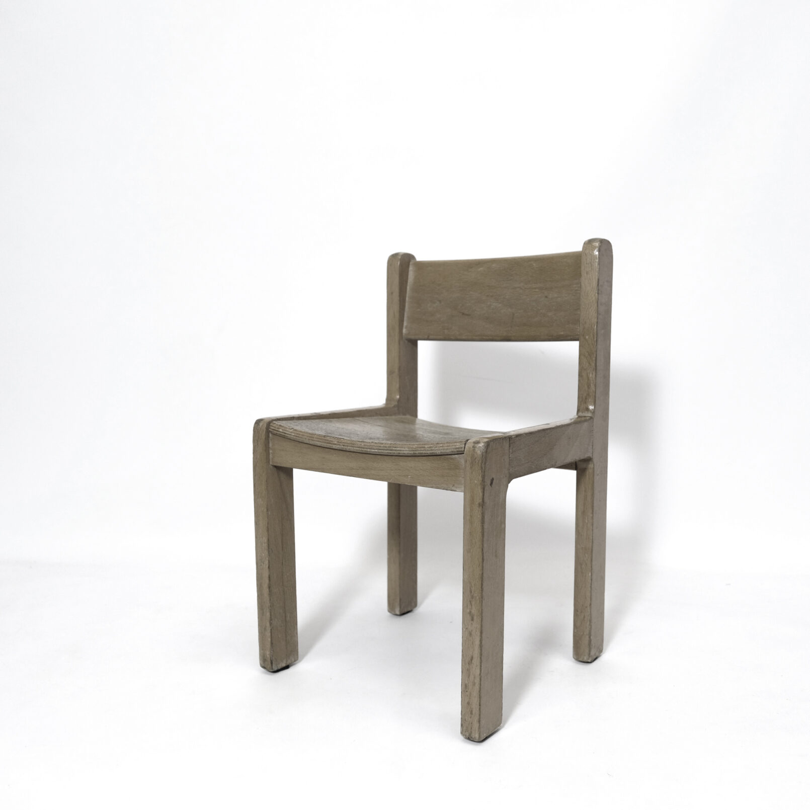 Chaise pour enfant tout bois, 1960-1970.
