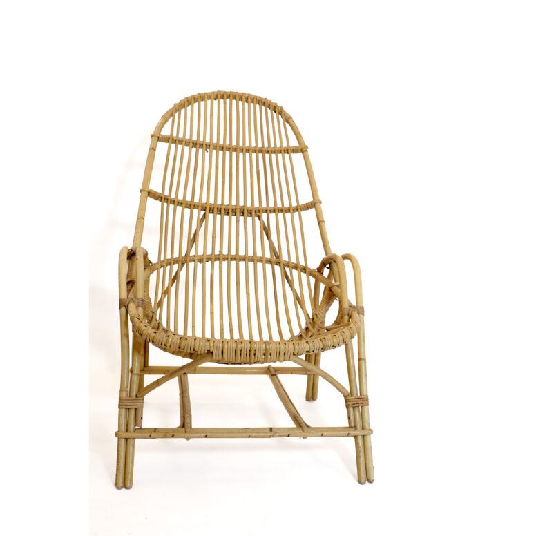 French rattan lounge chair from the 1960s-1970s.
