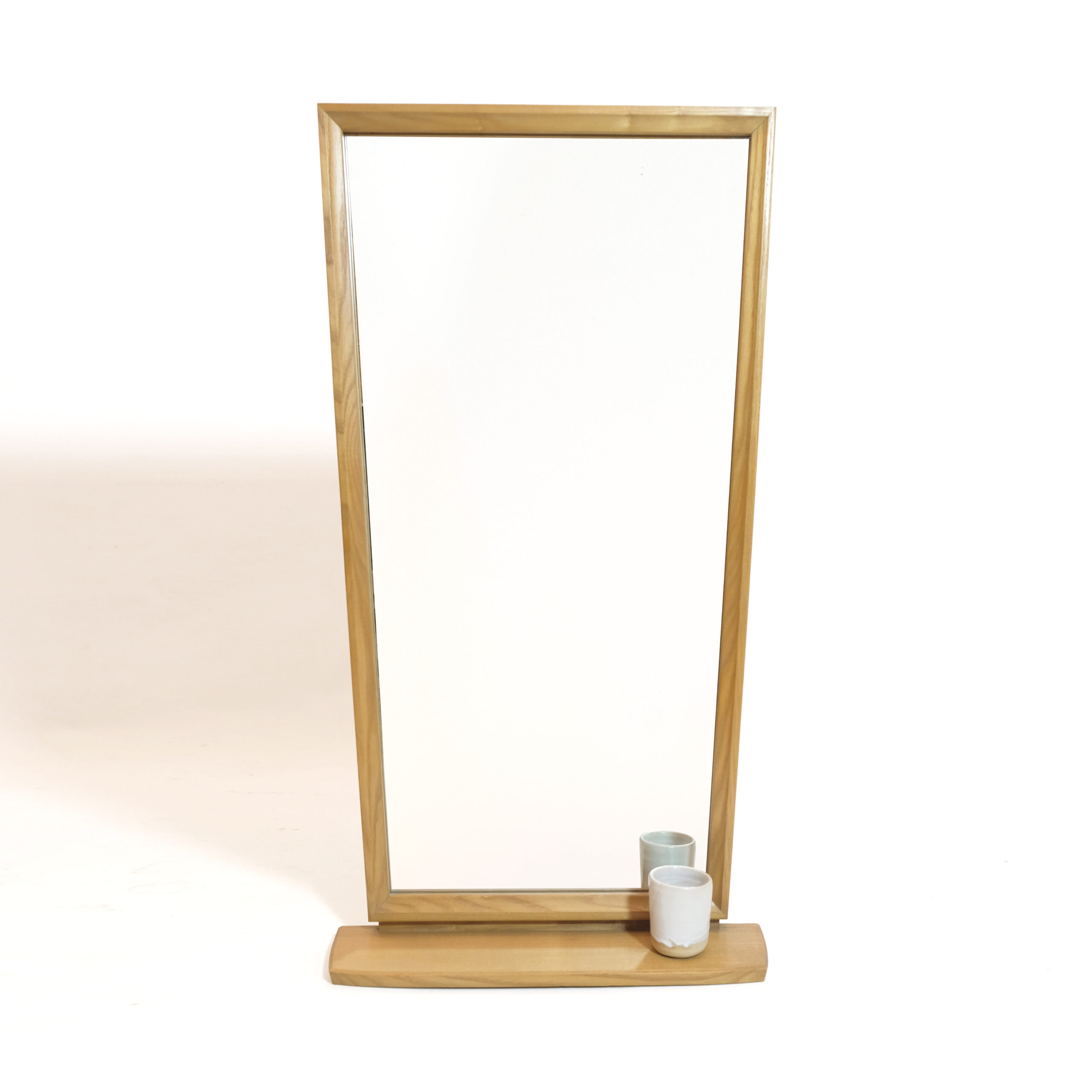 Grand miroir avec tablette des années 60, 101x53 cm.