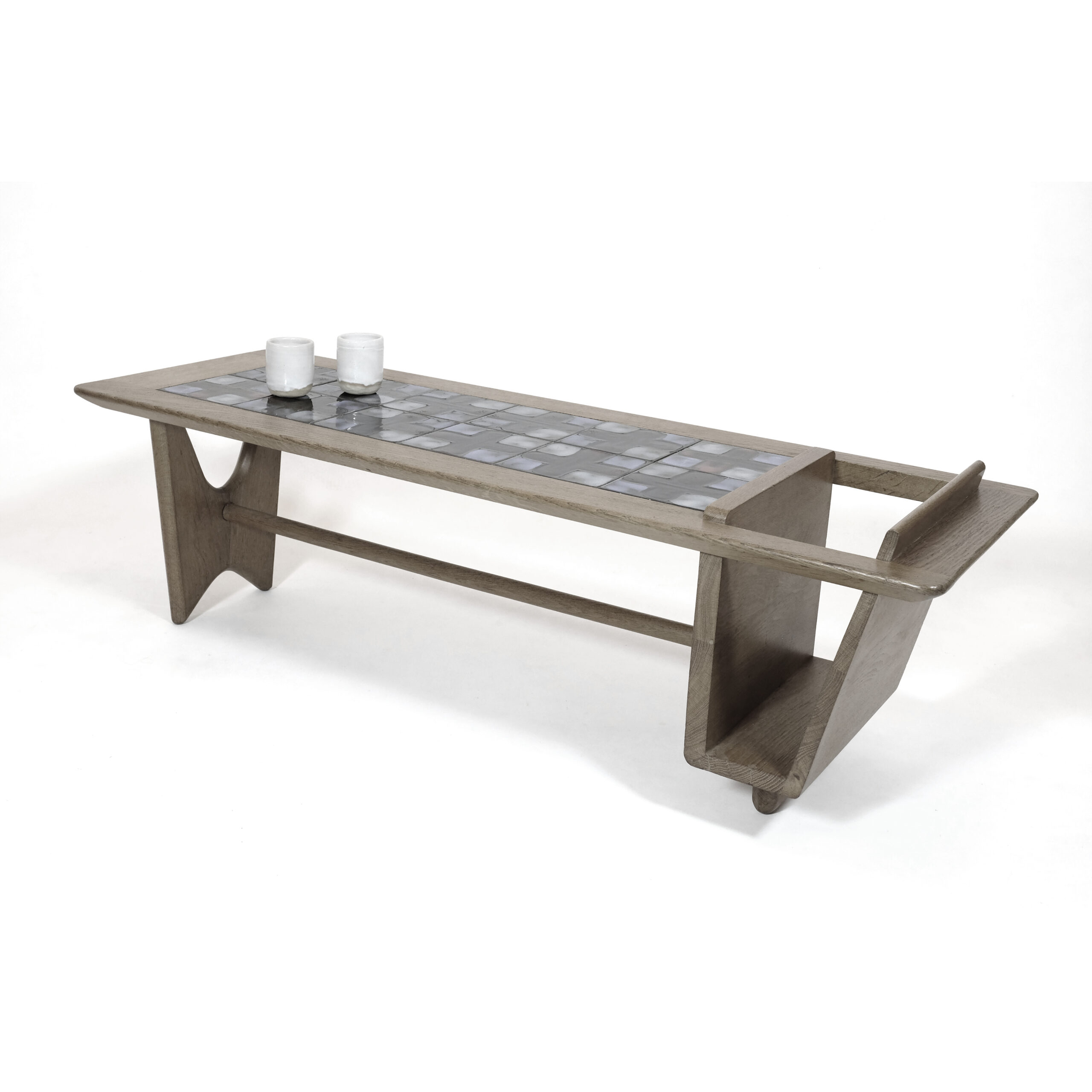 Guillerme et Chambron, table basse Thibaut avec porte revue, années 60.