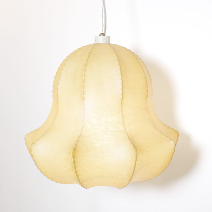 Grande suspension cocoon des années 60.