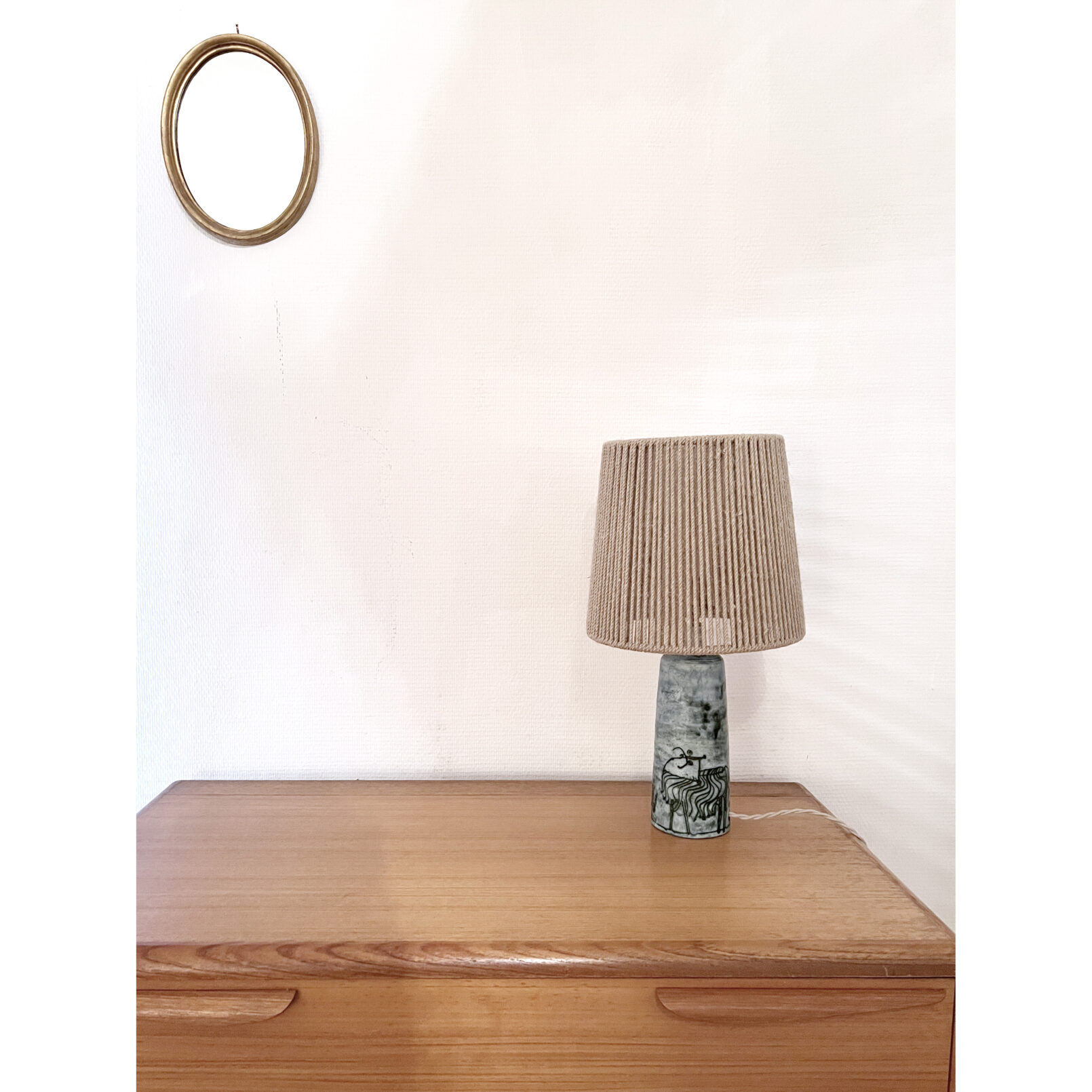 Lampe de chevet vintage en céramique blanche - Luminaire Design