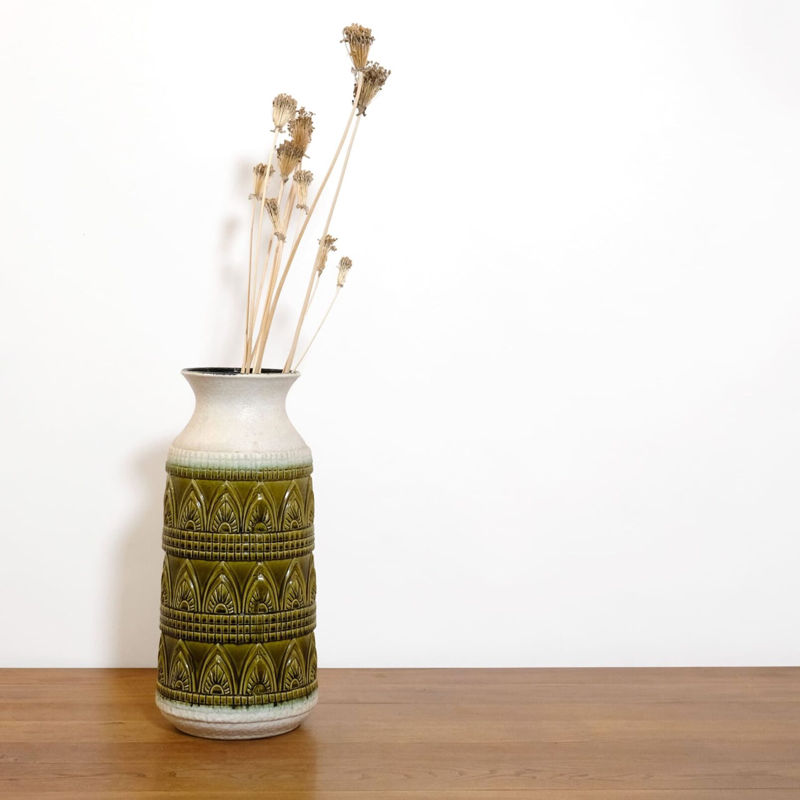 Grand vase en céramique, travail allemand des années 60.