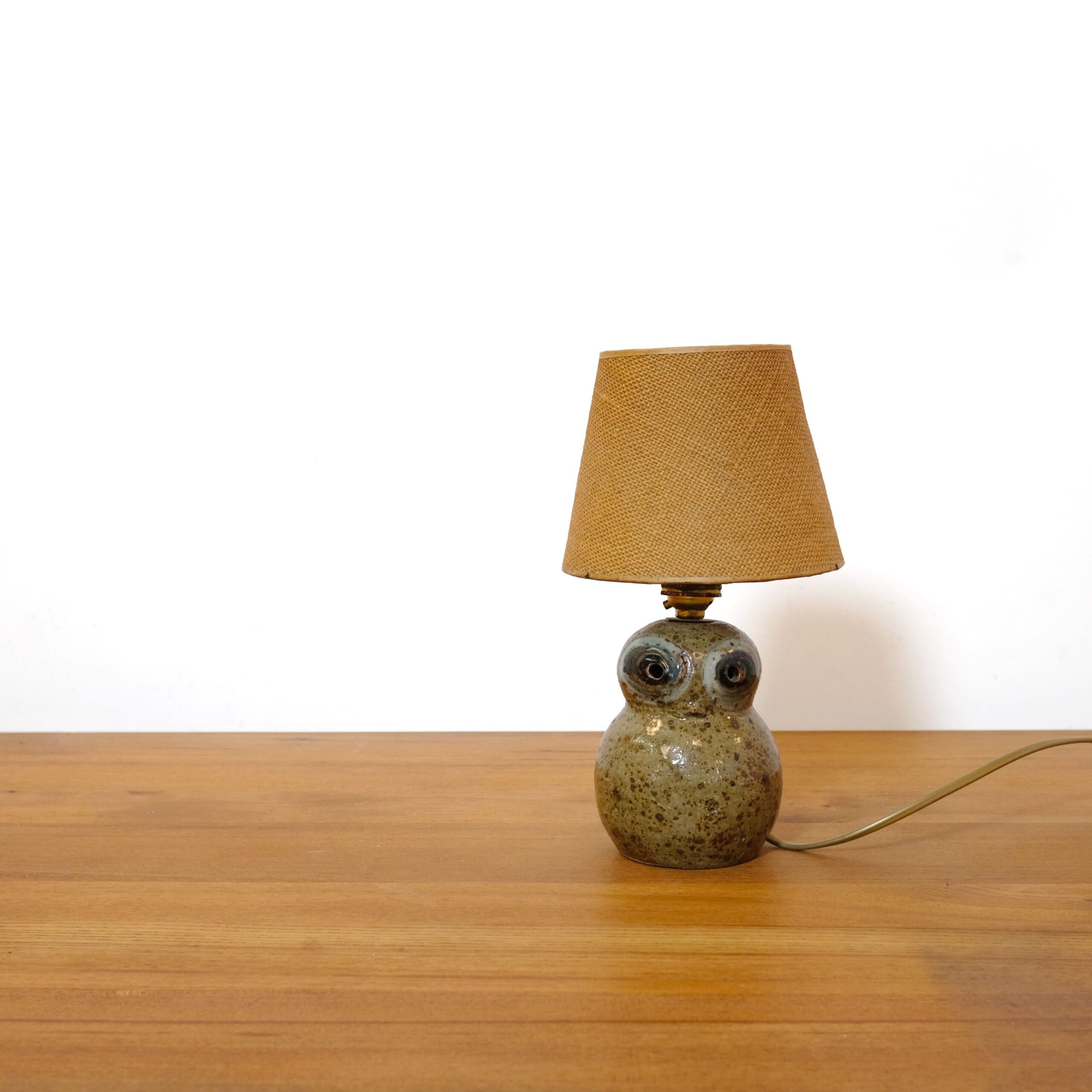 Little earthenware owl lamp from the 1960s-1970s.