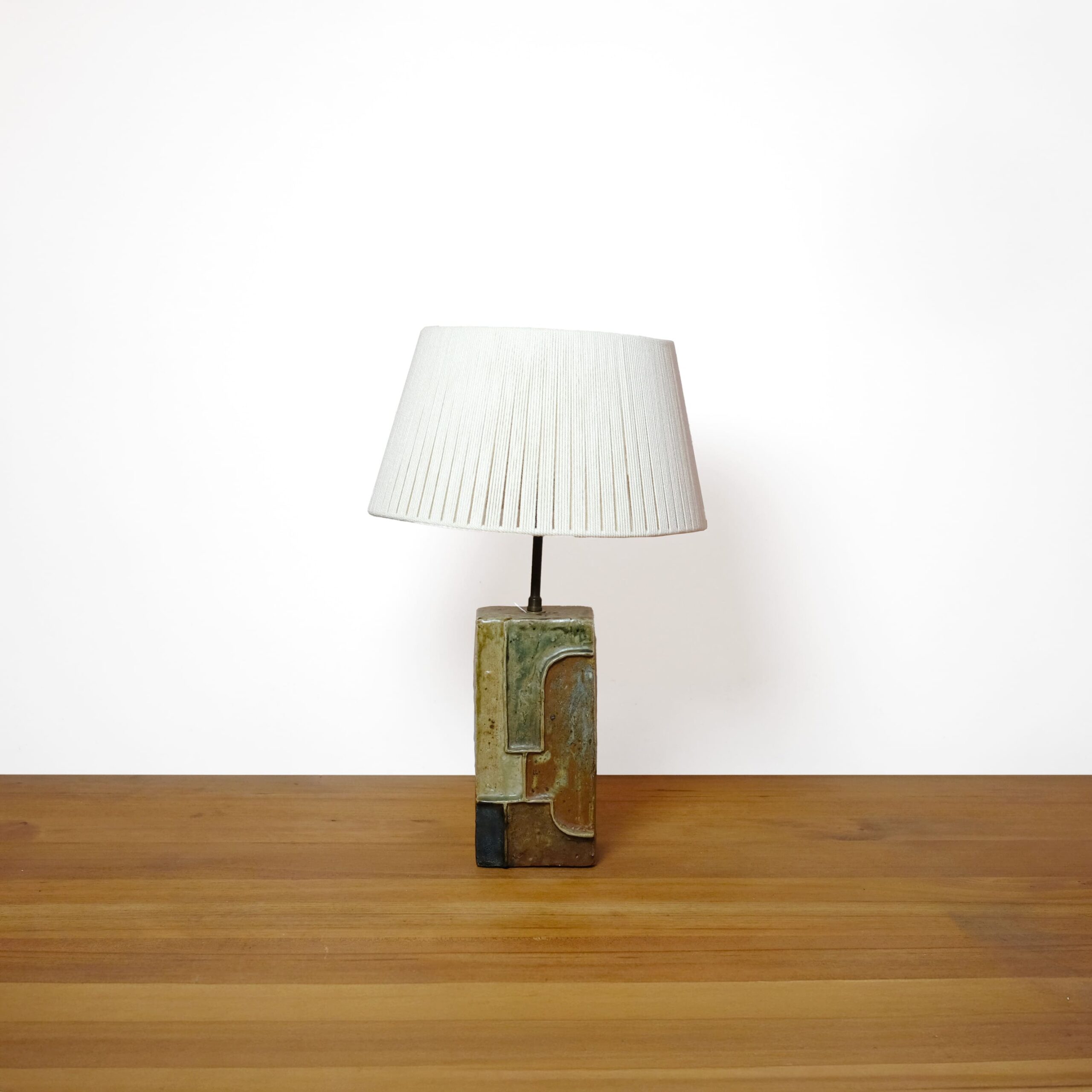 La Borne, an enameled stoneware lamp from the 1950s.