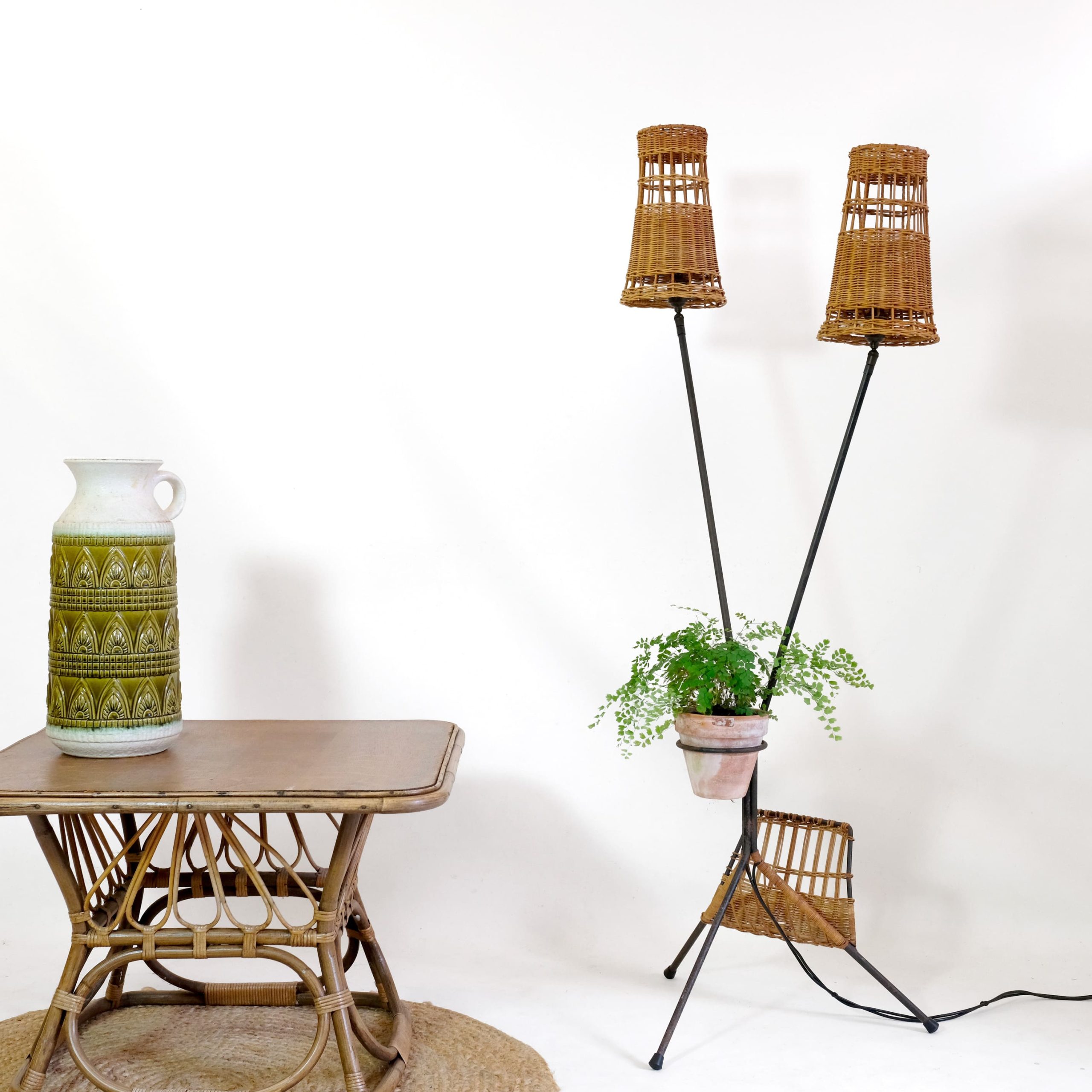 French wicker and metal floor lamp with 2 lights, 1950-1960.