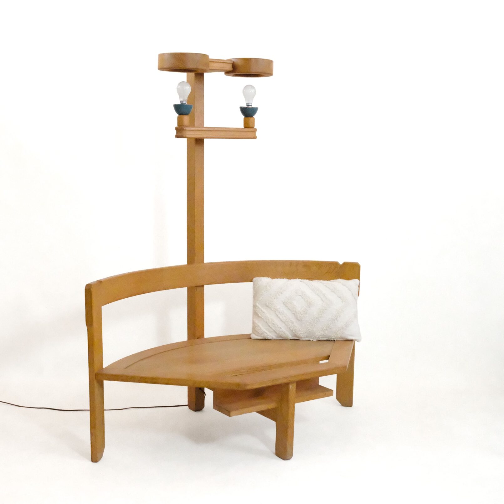 Guillerme et Chambron, lampadaire formant banquette, Votre Maison, 1960s.